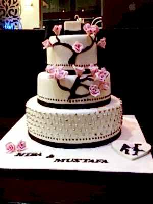 Engagement Cake - £330