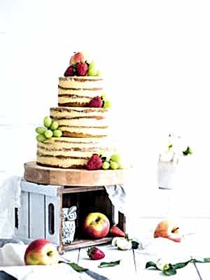 Naked Cake IV - £250