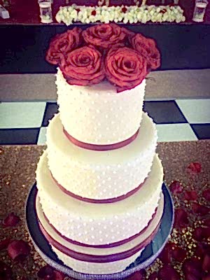 Dots & Roses - £300