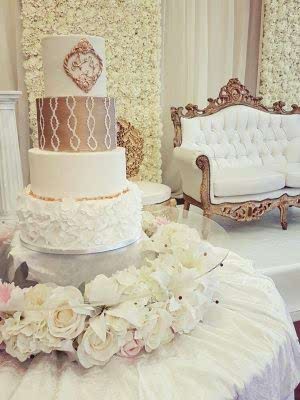 Contemporary Ivory & Gold - £370