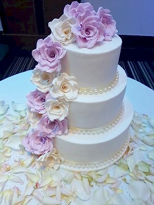 Elegant Roses & Pearls - £315