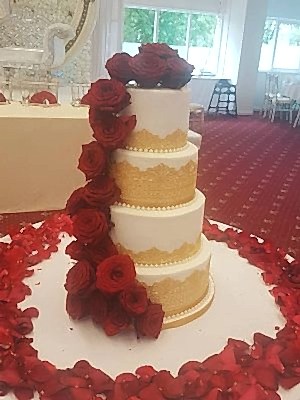 Fresh Flowers Red & Gold Lace - £360