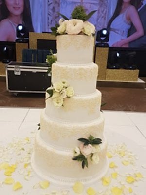Ivory Royal Icing Details - £500