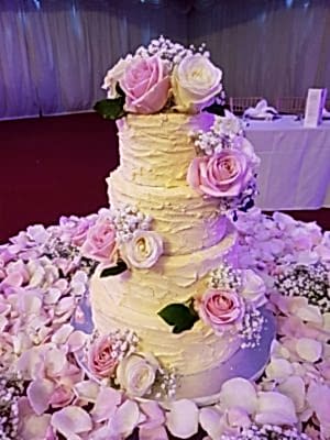 Dusky Pink & Ivory Delight - £350