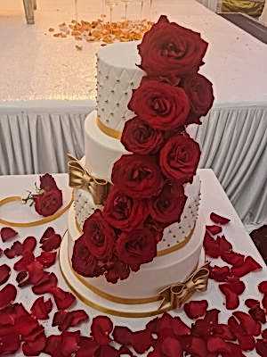 Bows, Blings & Flowers - £365