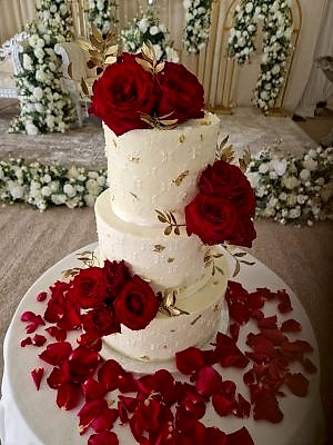 Intricate Stencilling Red - £280